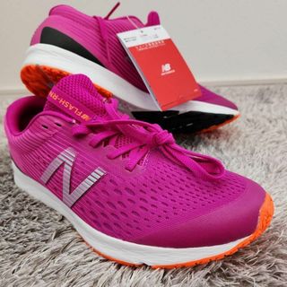 ニューバランス(New Balance)の新品　ニューバランス　ランニングシューズ　24.5 ピンク(シューズ)