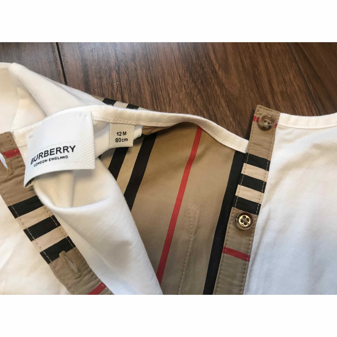 BURBERRY(バーバリー)の新品　バーバリー　Tシャツ　80   アイコンストライプ  ブラウス キッズ/ベビー/マタニティのベビー服(~85cm)(Ｔシャツ)の商品写真