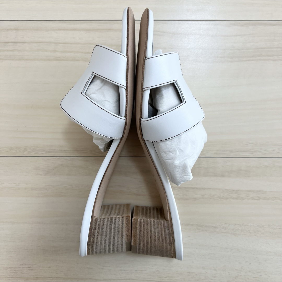付属品完備 新品未使用HERMES エルメス オアジス 35.5 ホワイト 付属品完備 新品未使用HERMES エルメス オアジス 35.5 ホワイト