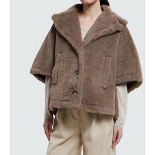 マックスマーラ(Max Mara)のMax Mara aleggio テディベアケープ 新品タグ付き(ポンチョ)