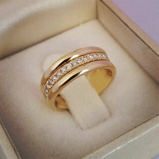 レディース １８金色ゴールド指輪 キュービックジルコニアダイヤ太目指輪 結婚式(リング(指輪))