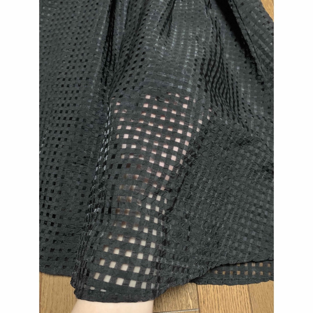 美品　ギンガムチェック　黒　ブラック　フレアスカート　膝丈　 レディースのスカート(ひざ丈スカート)の商品写真