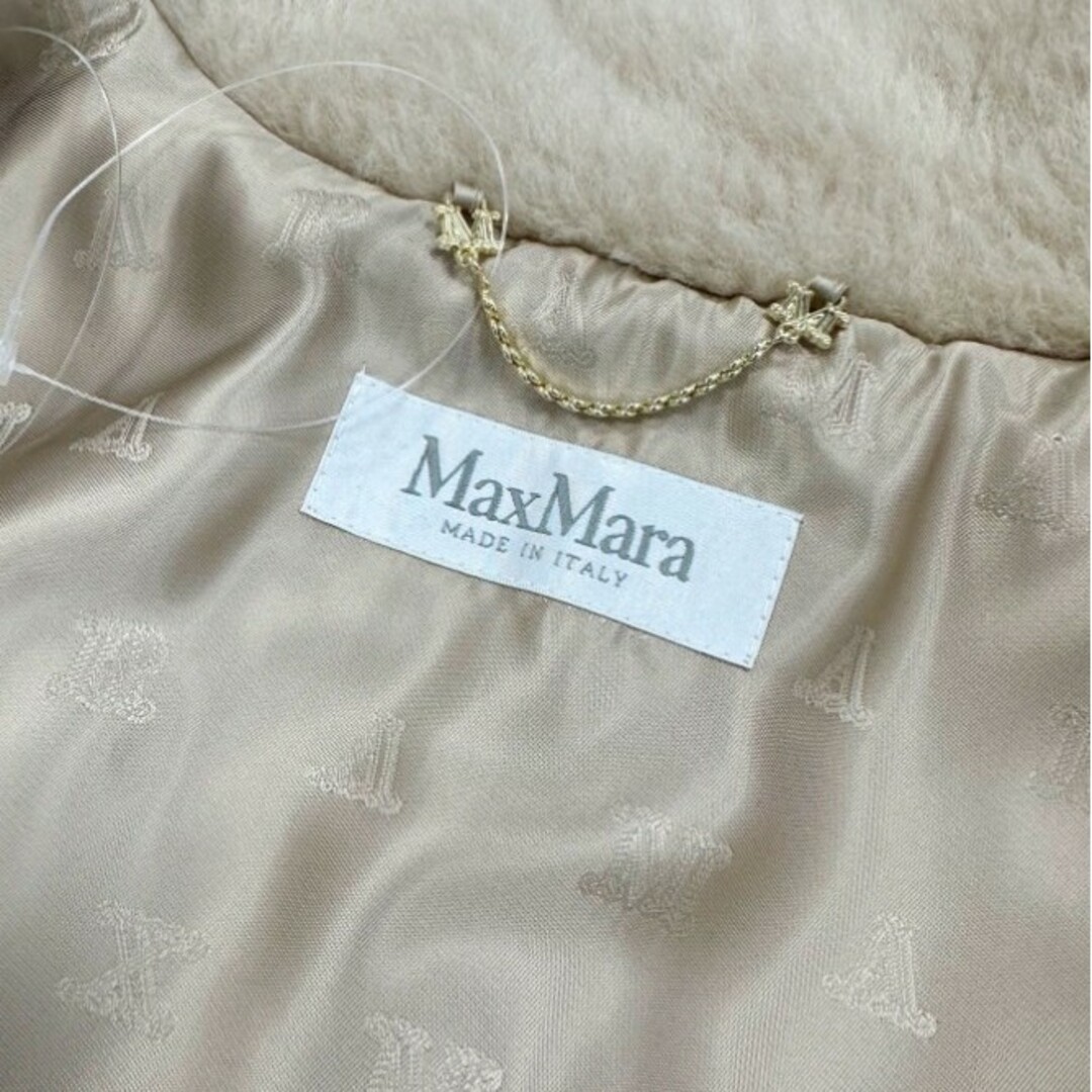 Max Mara(マックスマーラ)のMax Mara aleggio テディベアケープ 新品タグ付き レディースのジャケット/アウター(ポンチョ)の商品写真