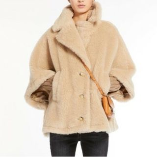 マックスマーラ(Max Mara)のMax Mara aleggio テディベアケープ 新品タグ付き(ポンチョ)