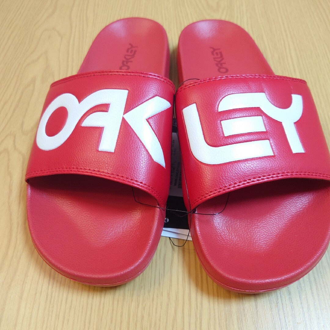 Oakley(オークリー)のオークリー シャワーサンダル 【FOF100424 (27) 定価2750円】 メンズの靴/シューズ(サンダル)の商品写真