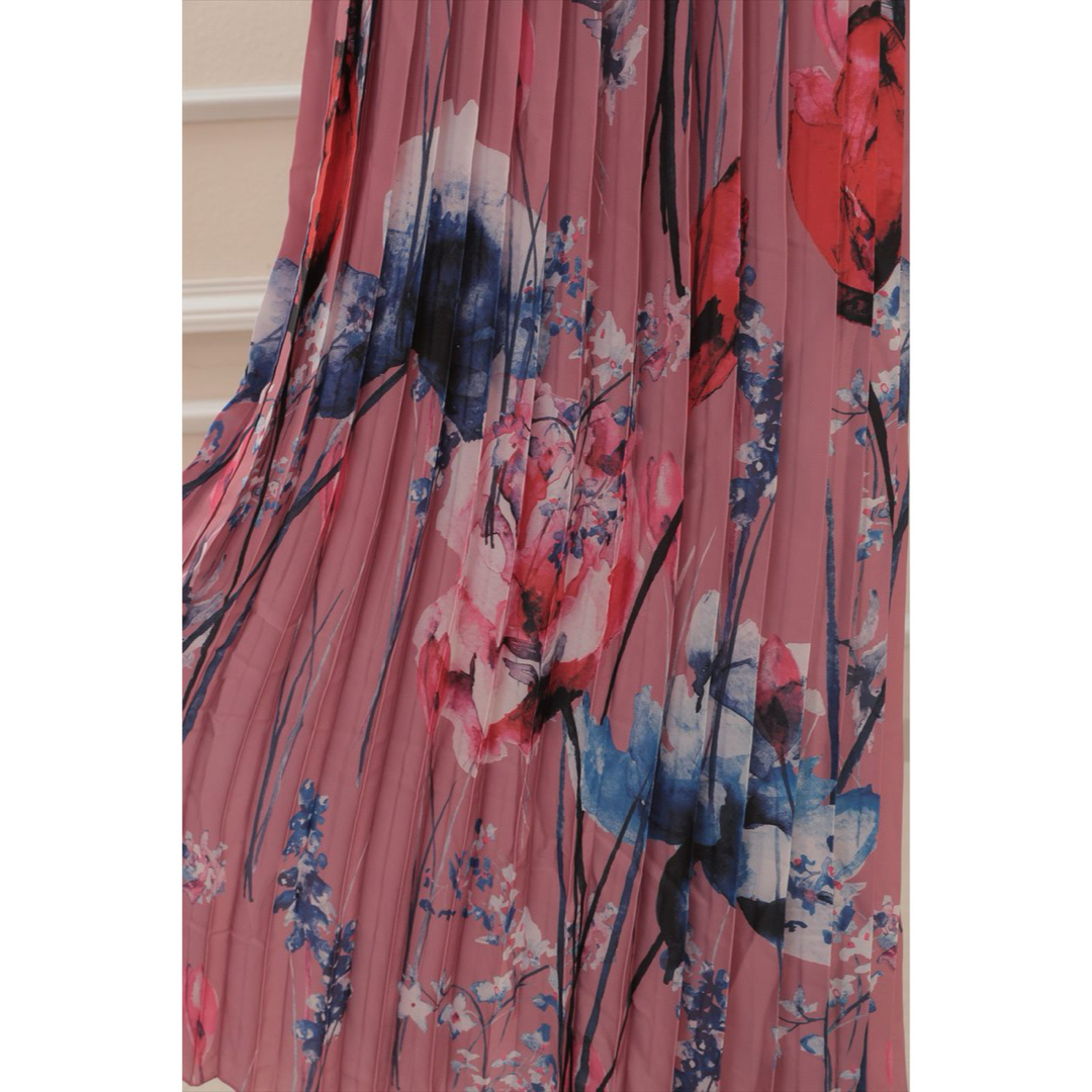 asos(エイソス)の新品未使用⭐︎Little Mistress 花柄プリントプリーツロングドレス レディースのフォーマル/ドレス(ロングドレス)の商品写真