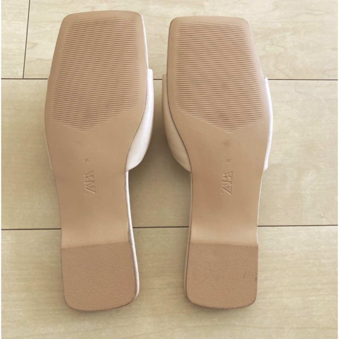 ZARA(ザラ)の新品 ZARA キルティング 仕上げ フラット レザー サンダル レディースの靴/シューズ(サンダル)の商品写真
