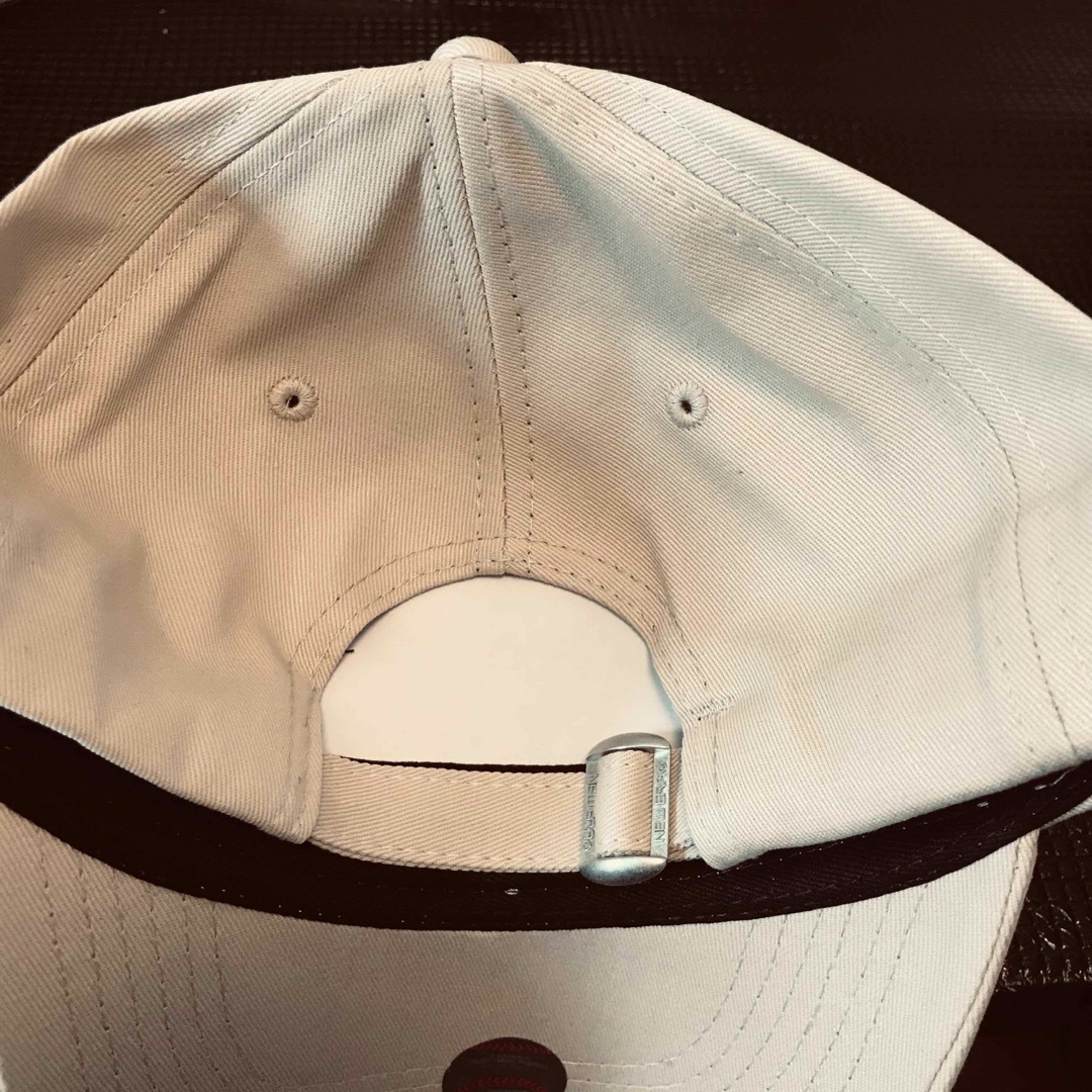 NEW ERA(ニューエラー)のベージュ　NEWERA ニューエラ 9FORTY ヤンキース キャップ　　 メンズの帽子(キャップ)の商品写真