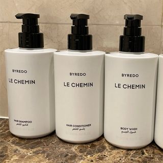 バレード(BYREDO)の日本未発売【BYREDO】LE CHEMIN 3本　新品未使用　300ml(シャンプー)