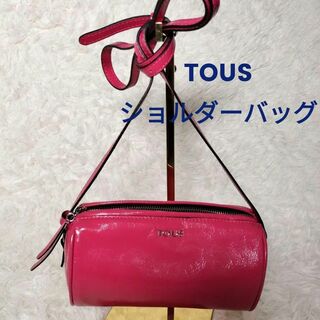 トウス(TOUS)の【美品】TOUS トウス ショルダーバッグ　フューシャピンク　エナメル(ショルダーバッグ)