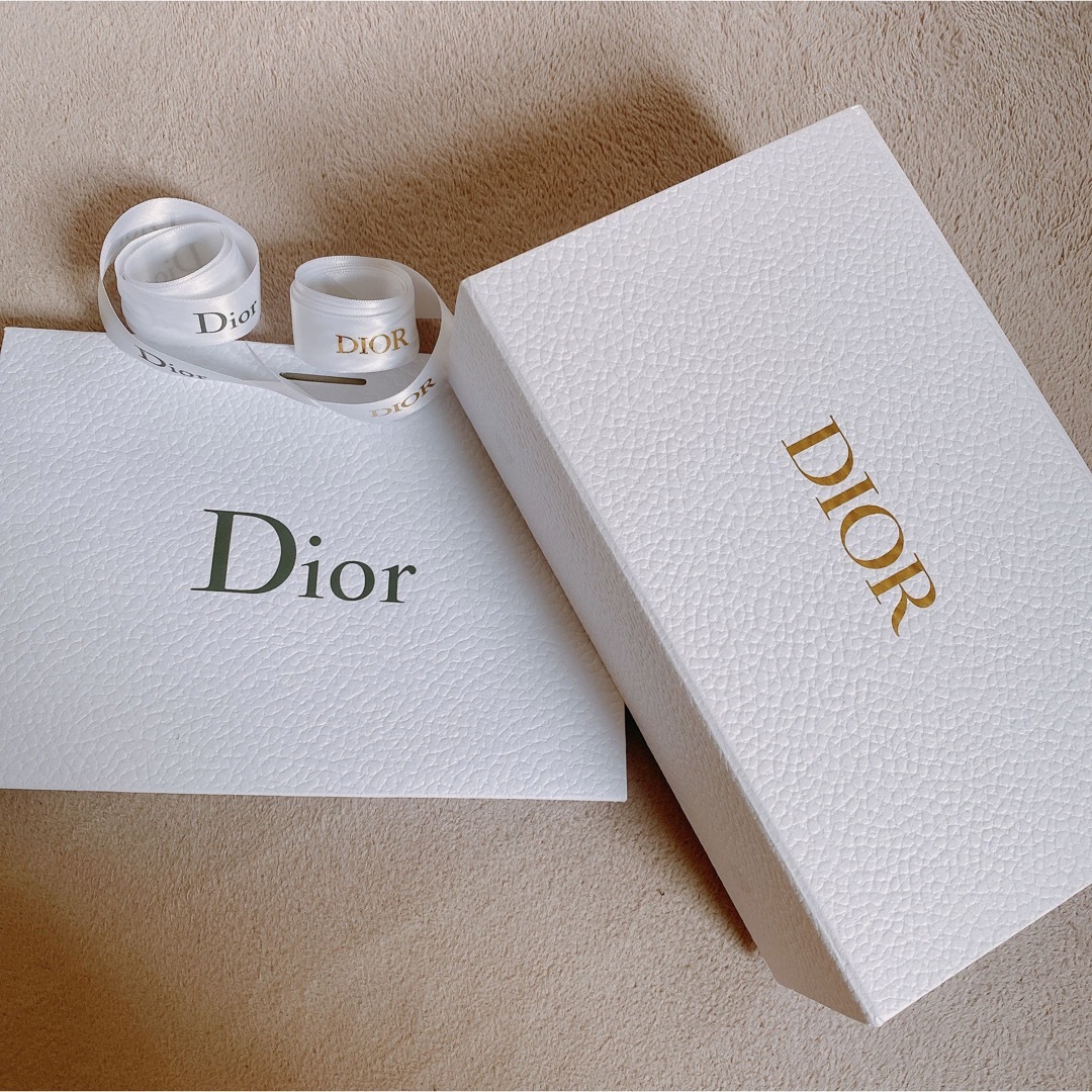 Christian Dior(クリスチャンディオール)のDior ディオール クリスチャンディオール /空箱 ショッパー リボン2種付き インテリア/住まい/日用品のオフィス用品(ラッピング/包装)の商品写真