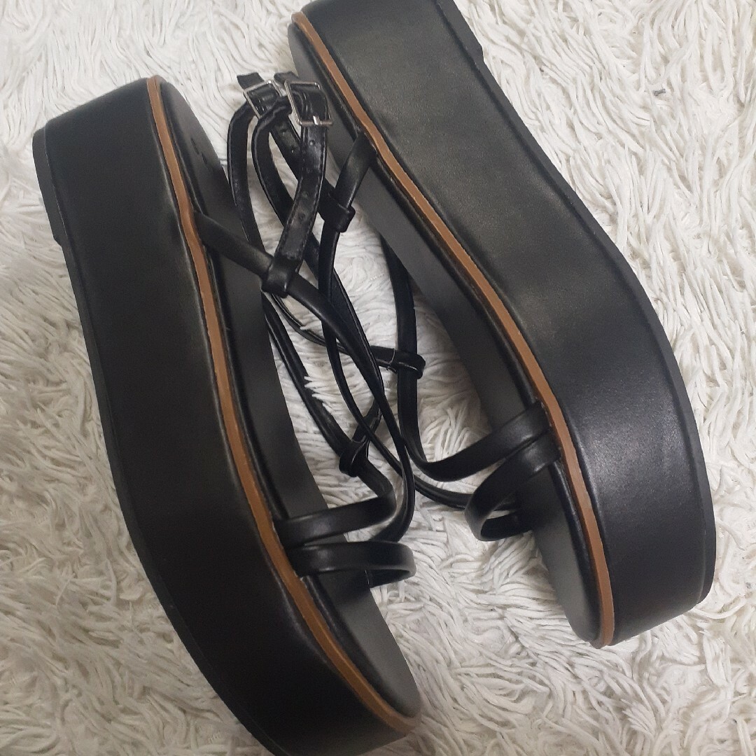GRL(グレイル)の未使用箱なし　グレイル　GRL　厚底　サンダル　ブラック レディースの靴/シューズ(サンダル)の商品写真
