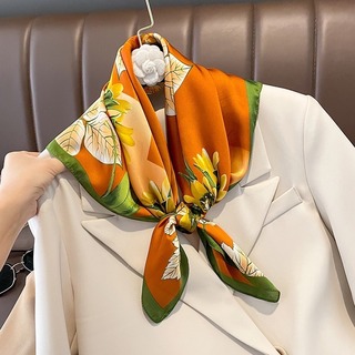 売れ筋商品♡　スカーフ　オレンジ　バッグチャーム　サテン　紫外線対策　日除け(バンダナ/スカーフ)