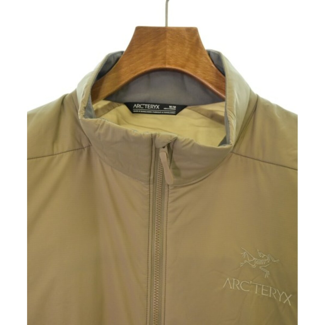 ARC'TERYX(アークテリクス)のARC'TERYX アークテリクス ブルゾン（その他） M ベージュ 【古着】【中古】 メンズのジャケット/アウター(その他)の商品写真