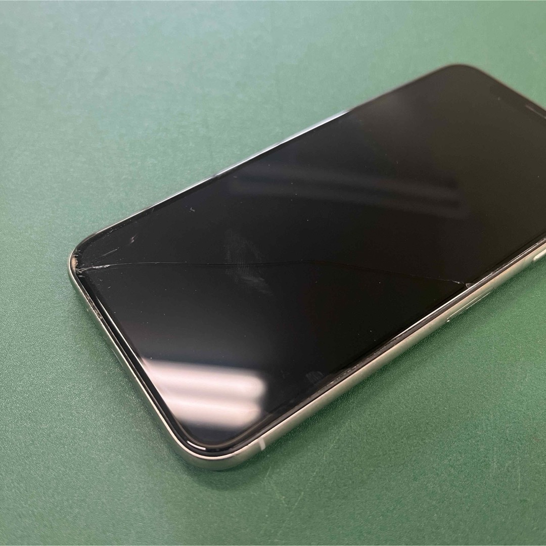iPhone(アイフォーン)のiPhoneＸ スマホ/家電/カメラのスマートフォン/携帯電話(スマートフォン本体)の商品写真