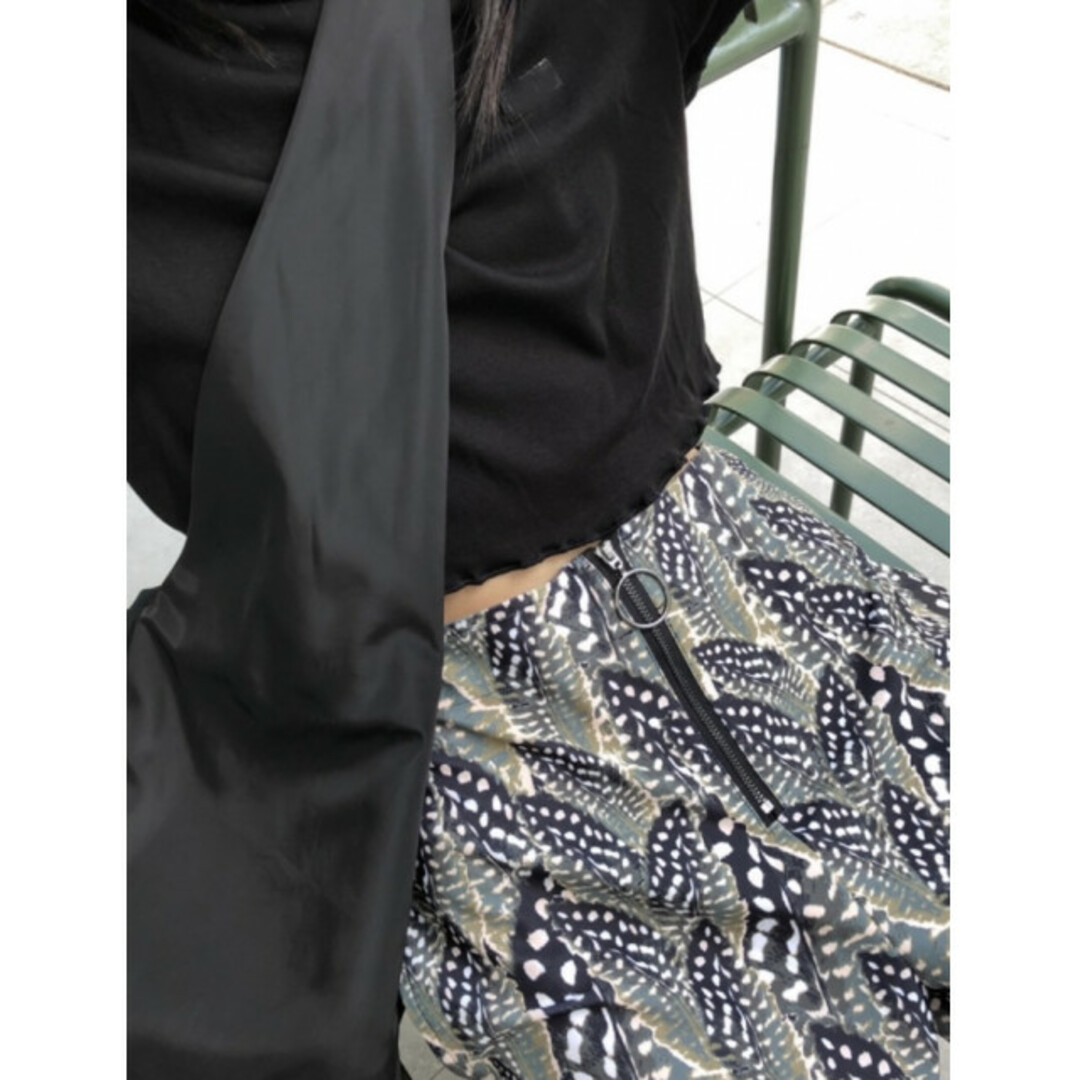 メッセンジャー ショルダー バッグ ブラック 黒 大容量 海外通販 男女兼用 レディースのバッグ(ショルダーバッグ)の商品写真