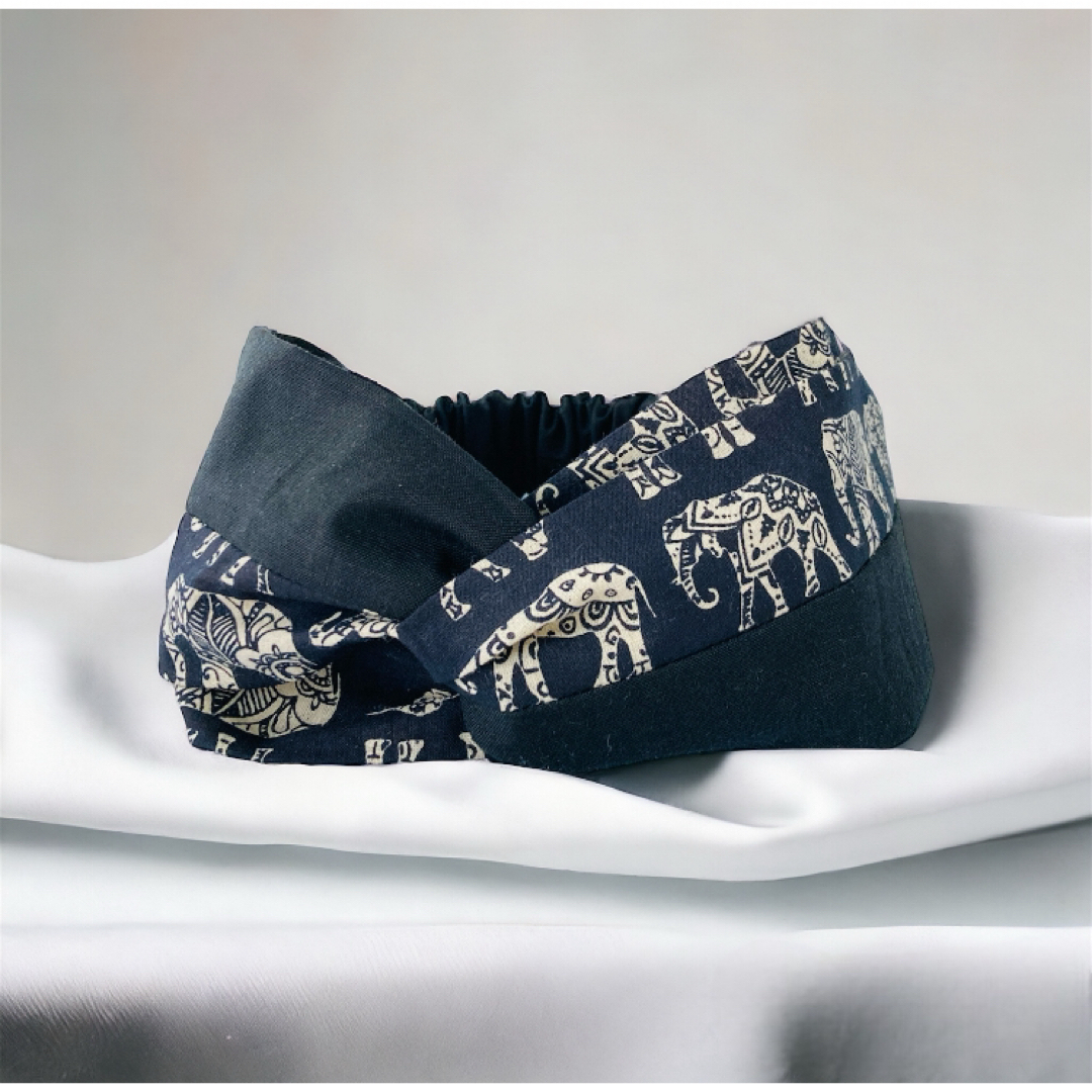 再販☁︎インド綿☁︎ブロックプリント☁︎クロスヘアバンド☁︎象×黒無地ミックス ハンドメイドのアクセサリー(ヘアアクセサリー)の商品写真