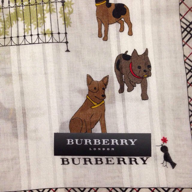 BURBERRY(バーバリー)のバーバリー♥︎ハンカチ レディースのファッション小物(ハンカチ)の商品写真