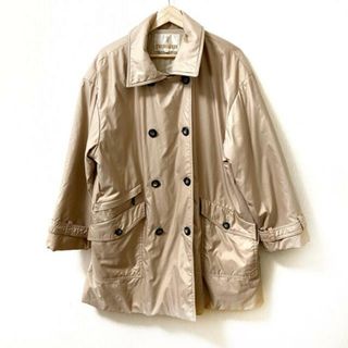 トラサルディ(Trussardi)のTRUSSARDI(トラサルディー) コート サイズ42 M レディース - ベージュ 長袖/中綿/ダブル/冬(その他)