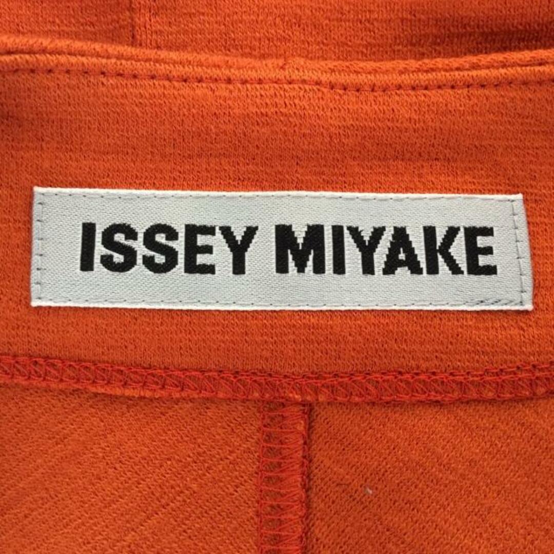 ISSEY MIYAKE(イッセイミヤケ)のISSEYMIYAKE(イッセイミヤケ) カーディガン メンズ - オレンジ 長袖 メンズのトップス(カーディガン)の商品写真