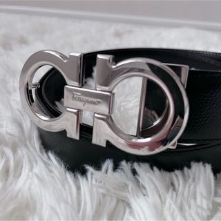 サルヴァトーレフェラガモ(Salvatore Ferragamo)の良品　Salvatore Ferragamo リバーシブル Wガンチーニ ベルト(ベルト)