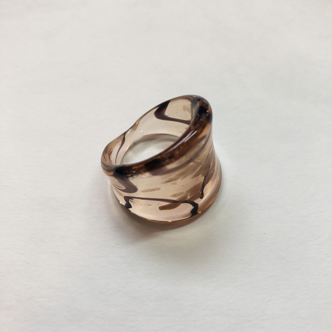 ガラスの指輪 ガラスリング サイズ20/ブラウン レディースのアクセサリー(リング(指輪))の商品写真