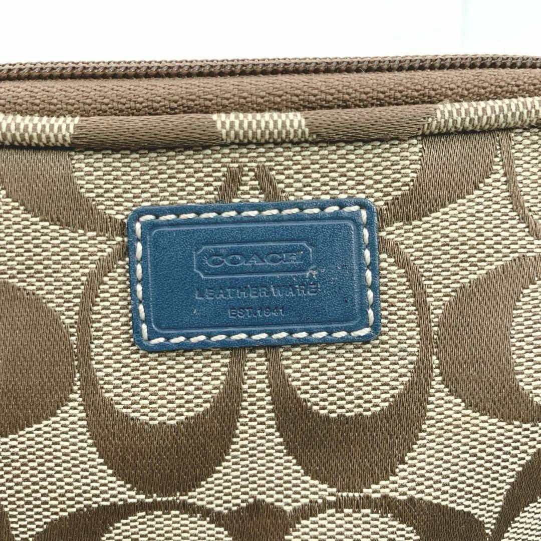 COACH(コーチ)の【美品】COACH　コーチ　メイク　ポーチ　化粧品入れ　シグネチャー　ブラウン レディースのバッグ(その他)の商品写真