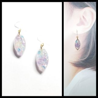 No.555-C　クリスタルガラス☆淡色カラー☆レジンピアス・イヤリング(ピアス)