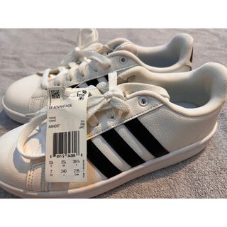 アディダス(adidas)のadidas スニーカー　23.5㎝　新品未使用(スニーカー)