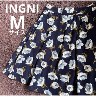 イング(INGNI)のINGNI  Mサイズ　花柄スカート　ネイビー(ミニスカート)