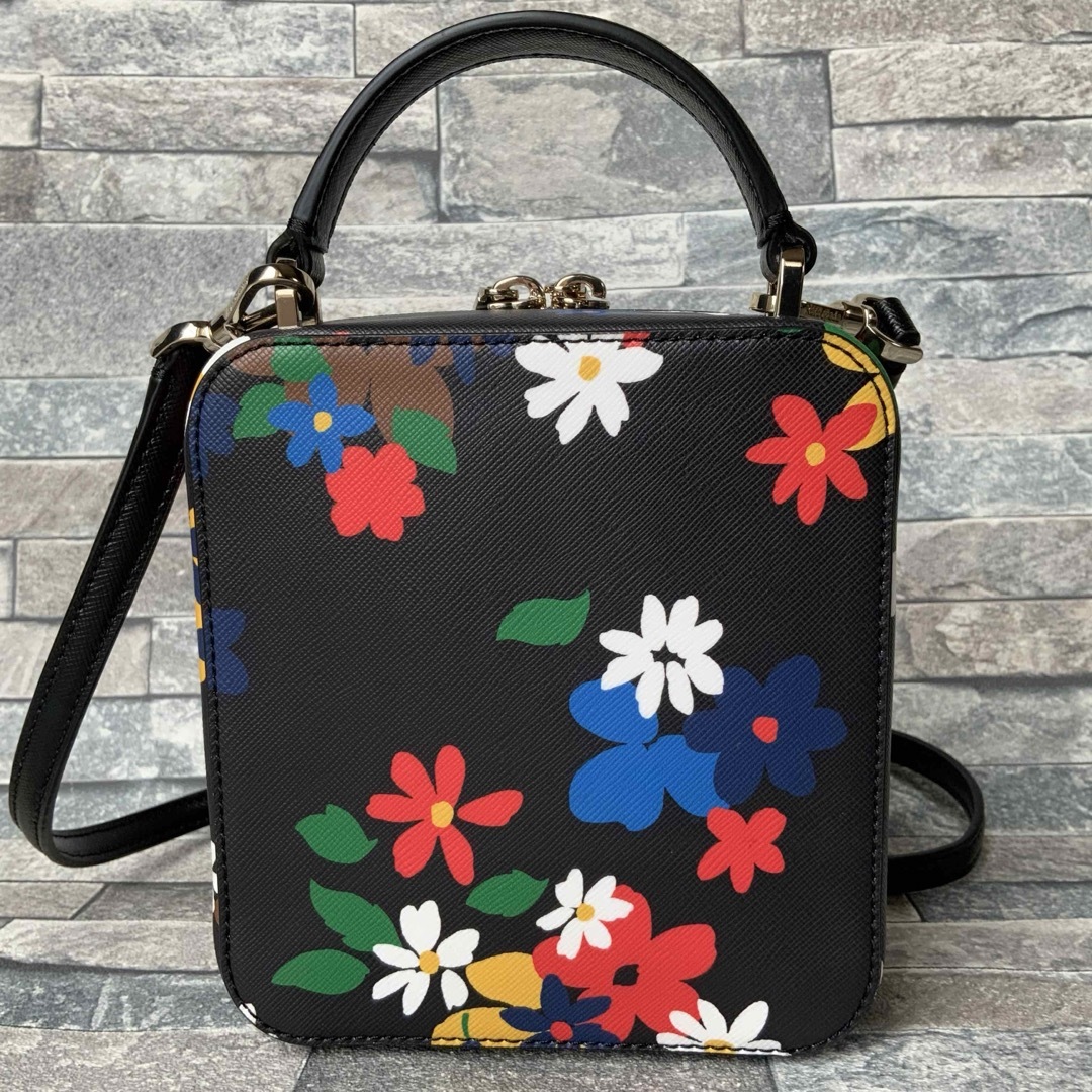 kate spade new york(ケイトスペードニューヨーク)のkate spadeショルダーバッグ  デイジー セーリング フローラル PVC レディースのバッグ(ショルダーバッグ)の商品写真