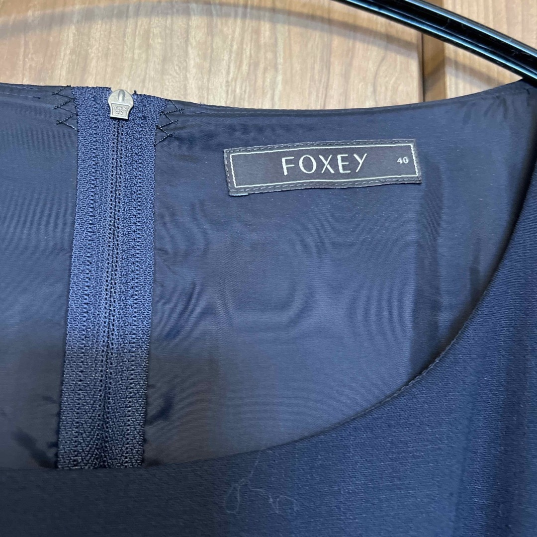 FOXEY(フォクシー)のフォクシー　紺色　ワンピース　40 レディースのワンピース(ひざ丈ワンピース)の商品写真