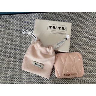 ミュウミュウ(miumiu)の【MiuMiu】ミュウミュウ  ノベルティコンパクトミラー 【新品未使用】(ミラー)