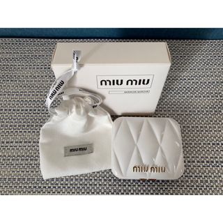 【MiuMiu】ミュウミュウ  ノベルティコンパクトミラー 【新品未使用】