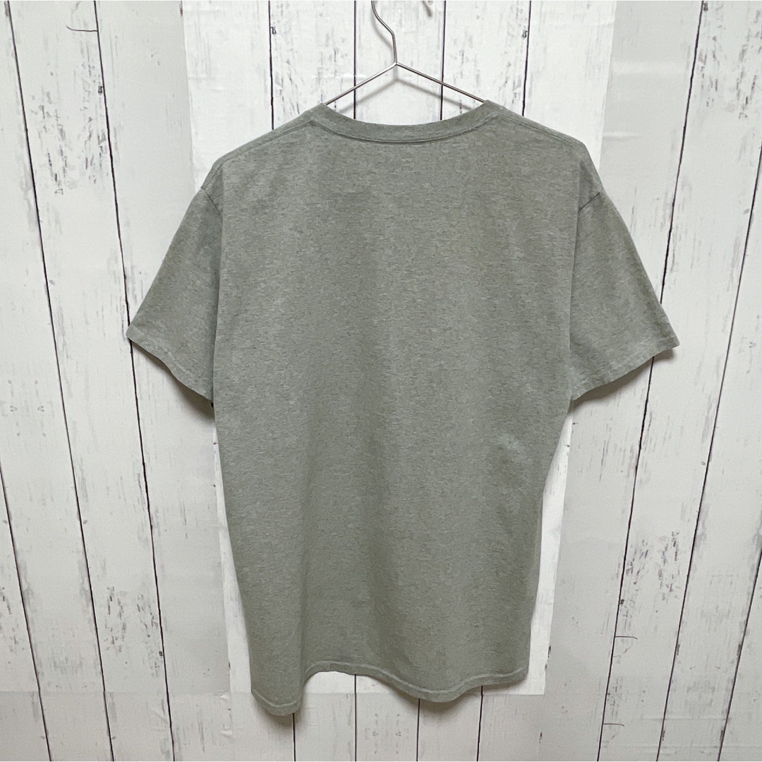 FRUIT OF THE LOOM(フルーツオブザルーム)のFRUIT OF THE LOOM　Tシャツ　Mサイズ　グレー　プリント　ロゴ メンズのトップス(Tシャツ/カットソー(半袖/袖なし))の商品写真