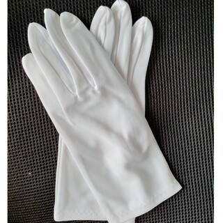 バスガイド　キャディさん用　ナイロン100%製白手袋　礼装用白手袋　新品、未使(手袋)