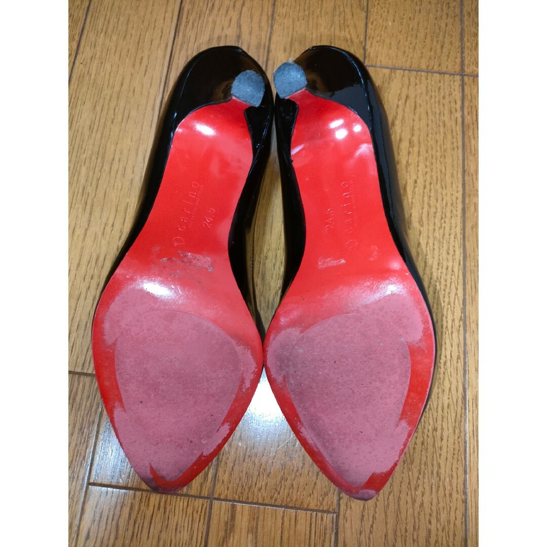 Mode et Jacomo(モードエジャコモ)のカリーノ レッドソール  エナメル ハイヒール パンプス 24.5cm 黒 レディースの靴/シューズ(ハイヒール/パンプス)の商品写真