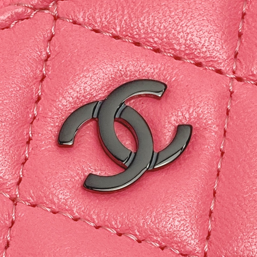 CHANEL - CHANEL シャネル ココマーク マトラッセ カードケース CHANEL - CHANEL シャネル ココマーク マトラッセ カードケース