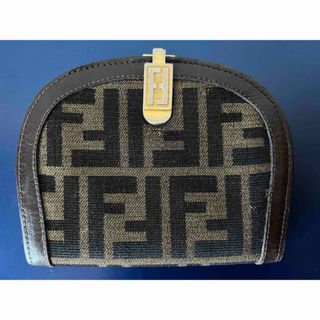 FENDI - FENDI ハーフムーン コンパクトウォレット　ズッカ柄　財布