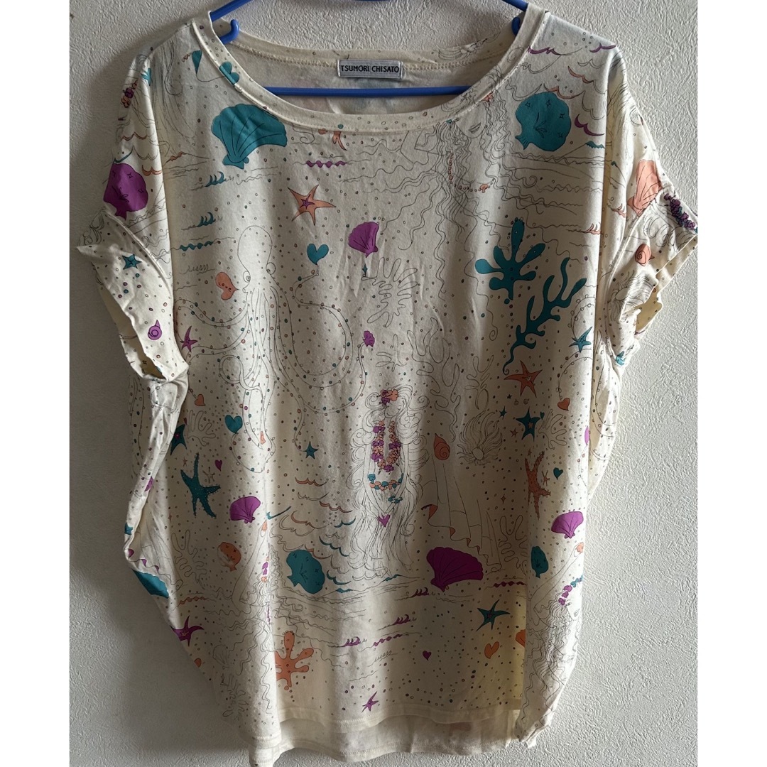 TSUMORI CHISATO(ツモリチサト)のツモリチサト　カットソー　総柄 レディースのトップス(Tシャツ(半袖/袖なし))の商品写真