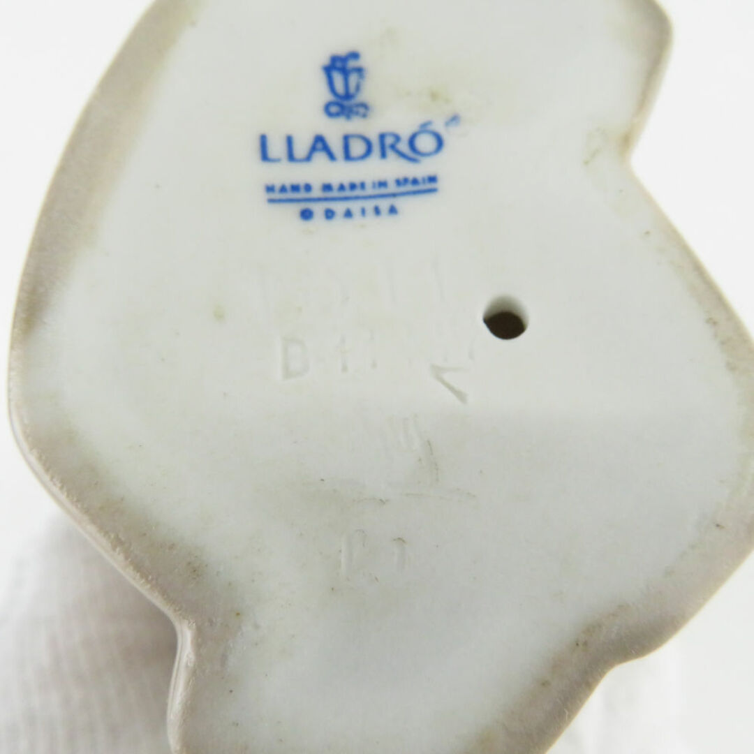 美品 LLADRO リヤドロ 1011 子豚を抱く少女 フィギュリン 置物 美品 LLADRO リヤドロ 1011 子豚を抱く少女 フィギュリン 置物