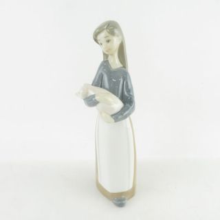 美品 LLADRO リヤドロ 1011 子豚を抱く少女 フィギュリン 置物 美品 LLADRO リヤドロ 1011 子豚を抱く少女 フィギュリン 置物