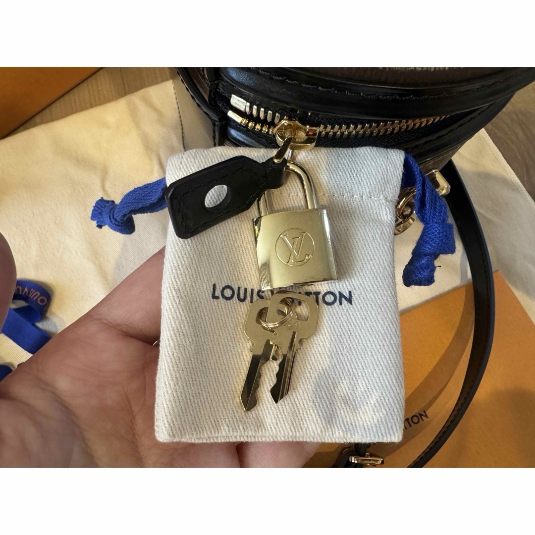 LOUIS VUITTON(ルイヴィトン)のLOUIS VUITTON ＊ バッグ レディースのバッグ(ショルダーバッグ)の商品写真