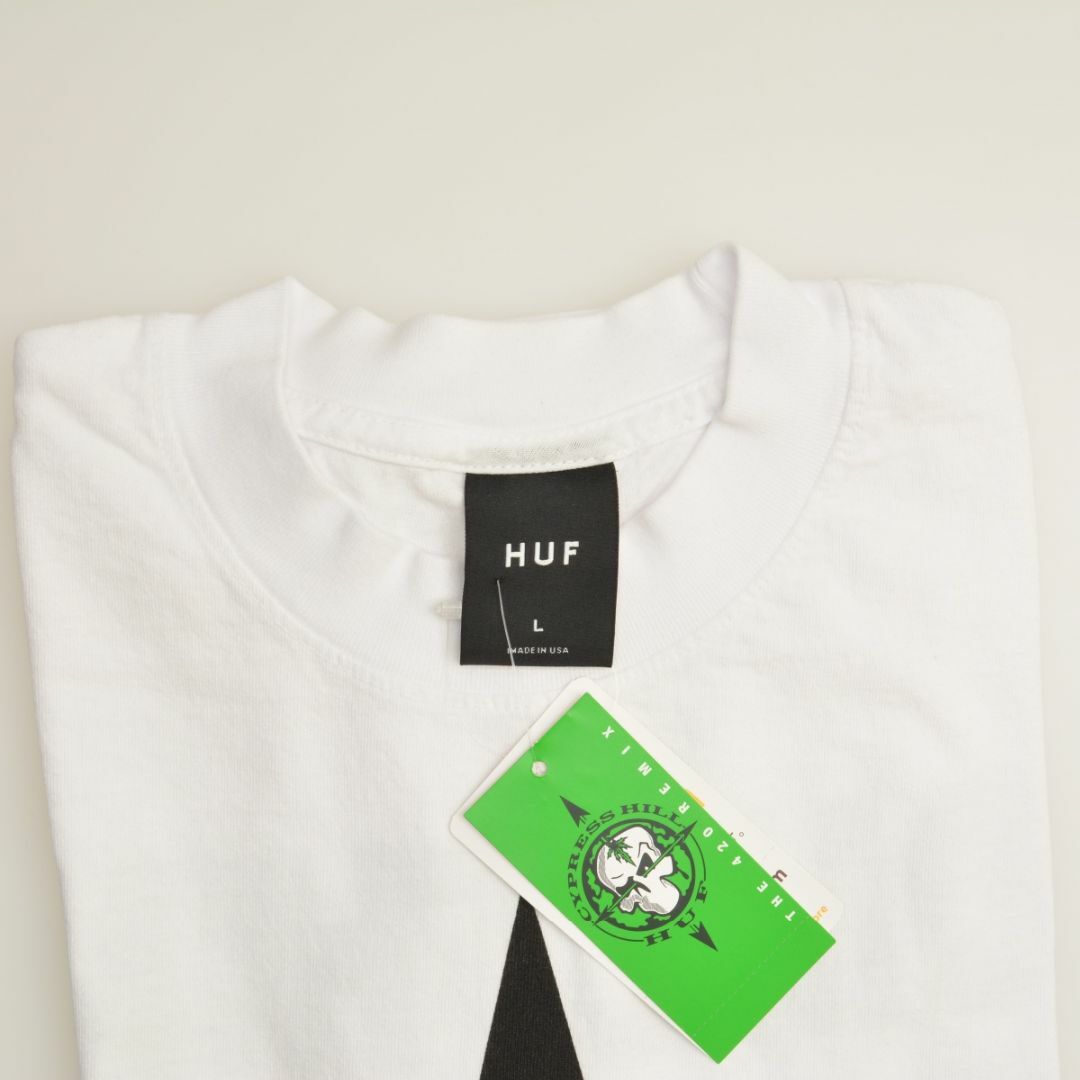 HUF(ハフ)の【HUF×CYPRESSHILL】BLUNTED COMPASS BW TEE メンズのトップス(Tシャツ/カットソー(半袖/袖なし))の商品写真