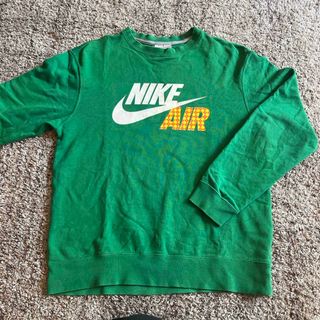 ナイキ(NIKE)のNIKE トレーナー　M(ジャケット/上着)