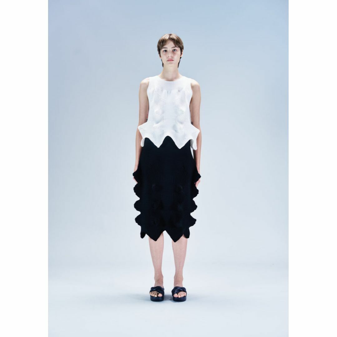 ISSEY MIYAKE(イッセイミヤケ)の 【大特価セール】ISSEY MIYAKE LINKAGE スカート レディースのスカート(ひざ丈スカート)の商品写真