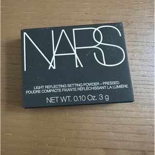 ナーズ(NARS)のNARS ライトリフレクティングセッティングパウダー プレスト N ミニ 024(フェイスパウダー)