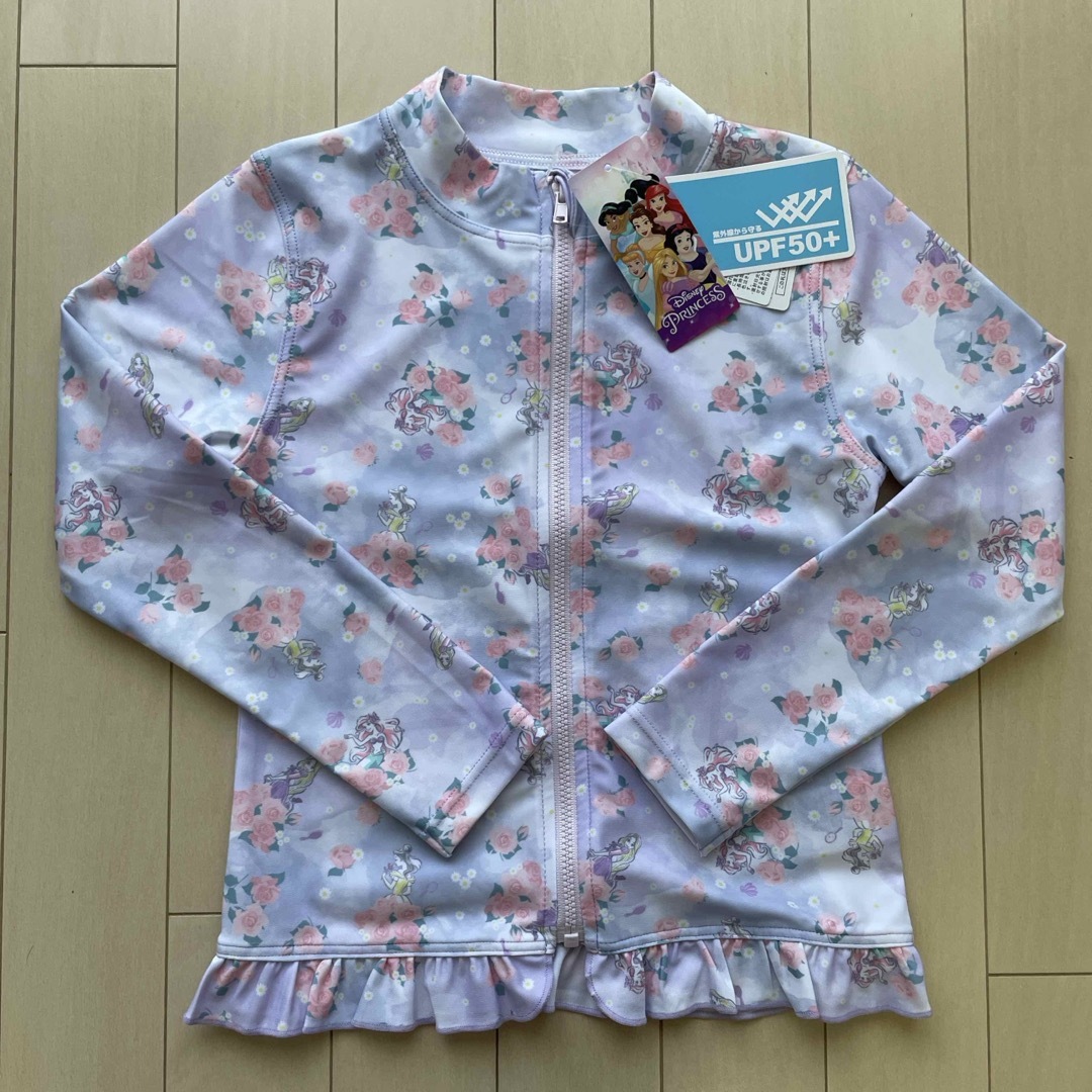 Disney(ディズニー)のディズニー　プリンセス　Disney ラッシュガード　水着　120 キッズ/ベビー/マタニティのキッズ服女の子用(90cm~)(水着)の商品写真