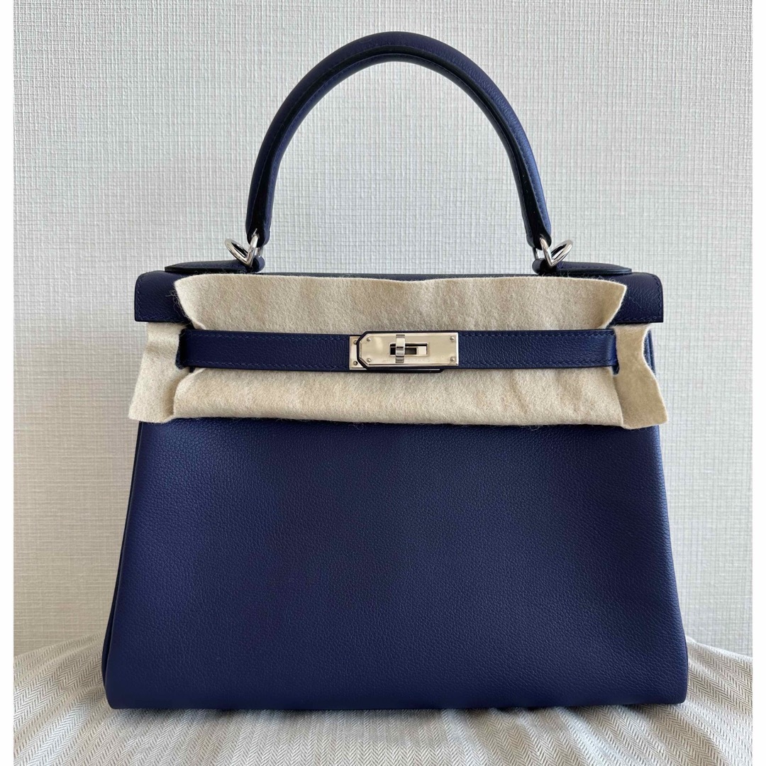 Hermes(エルメス)のエルメス　HERMES kelly28 ケリー28 ブルーアンクル　ネイビー レディースのバッグ(ハンドバッグ)の商品写真