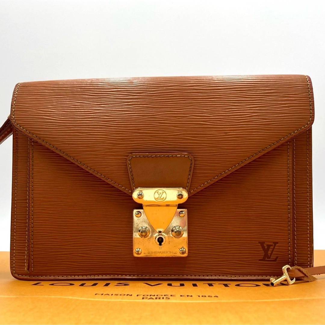LOUIS VUITTON(ルイヴィトン)のルイヴィトン　セリエドラゴンヌ　エピ　セカンドバッグ　レザー　ハンドル　鍵 メンズのバッグ(セカンドバッグ/クラッチバッグ)の商品写真